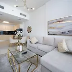 Bright And Spacious 1 Bed Prime Jvc Location