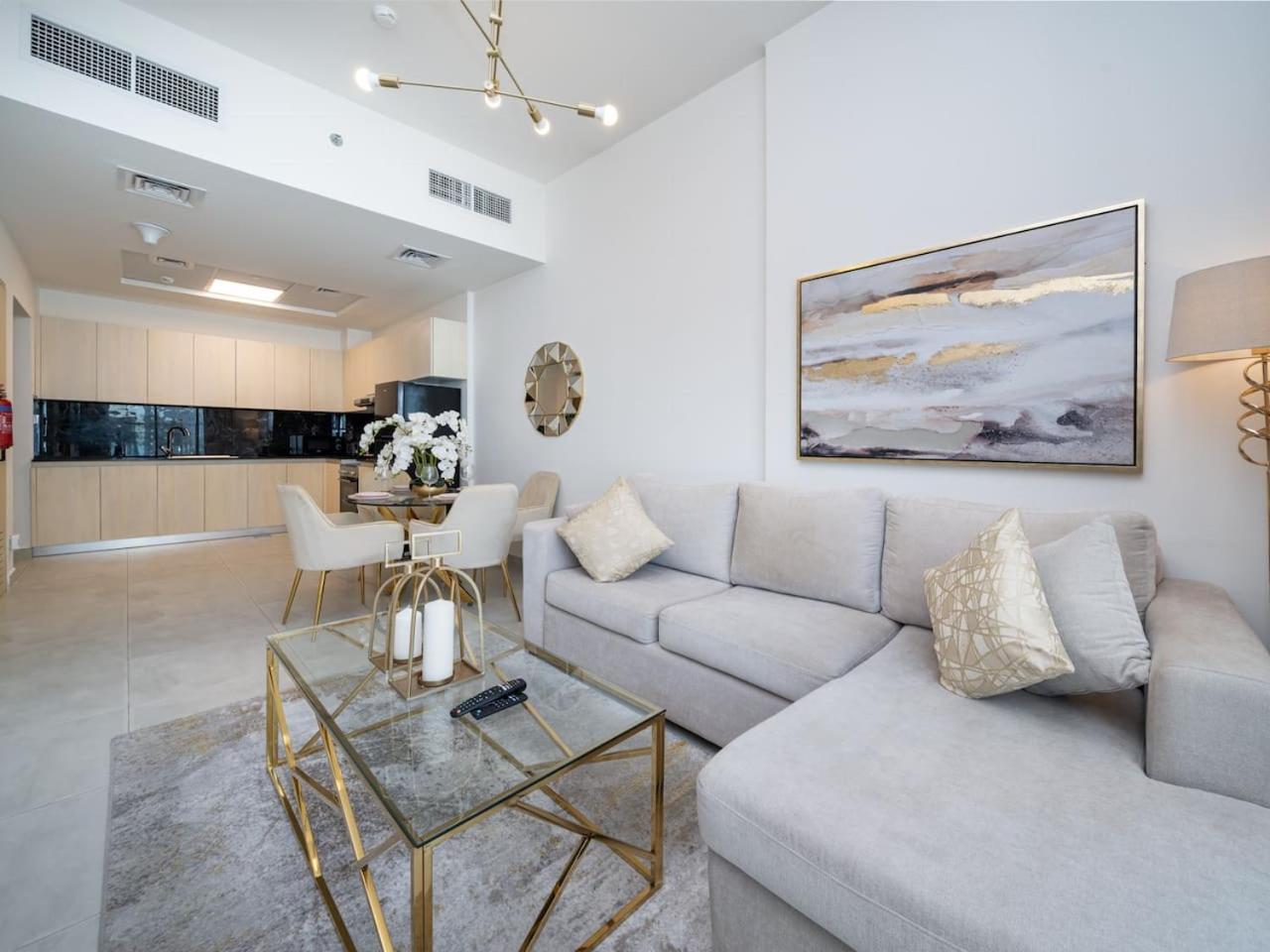 Apartment Bright And Spacious 1 Bed Prime Jvc Location